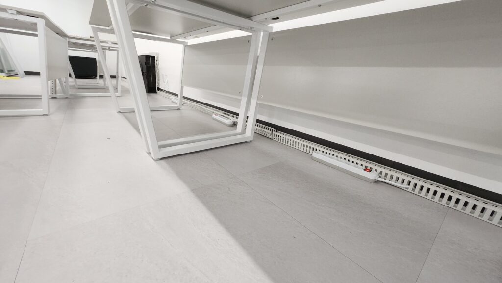 20231102 104532 사무실 및 사업장 인터넷 랜선 EPS실 통신공사로 층간 네트워크 연결, 파일공유 및 프린터공유 해결!