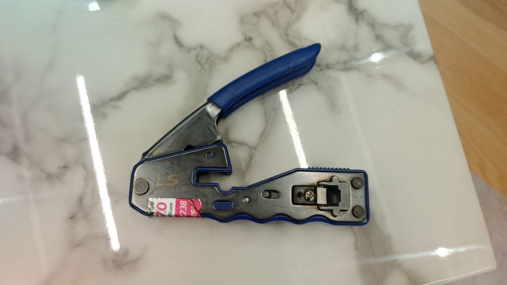 20210622 184951 HDR scaled e1722755786644 최고의 인터넷 연결을 위한 LAN 케이블 설치 가이드